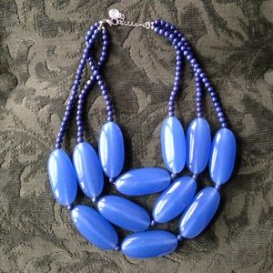Blue nestled three strand statement necklace NWOT